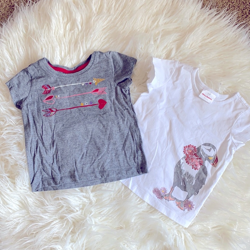 2 Hannah Andersson T-shirts size 100